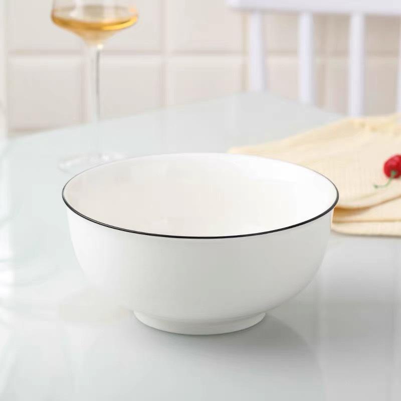 

Чотири пори квітів: Набір японських керамічних конічних рисових піал 5 дюймів, 4 штуки Underglaze Color, Safe Pure White Interior