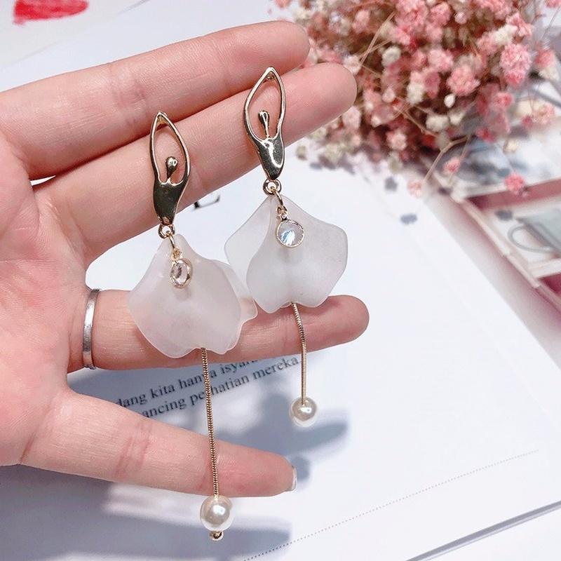 Kreative blomsterperleøredobber til valentinsdagsgaven til The Maid of Honor