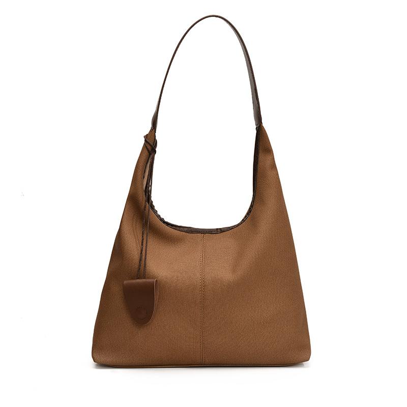 Large-capacity bag women's autumn and winter new fashion shoulder bag texture child and mother bucket commuter tote bag tide