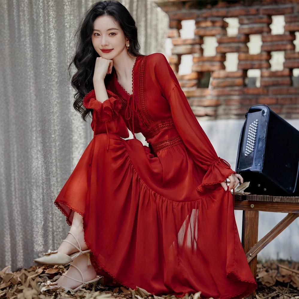 Bohemian red long-sleeved dress summer new seaside vacation desert beach pinched waist long skirt