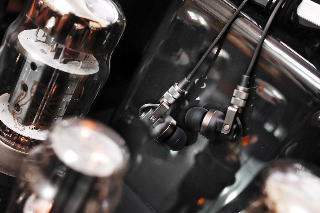ELECOM Hi-Res Stereo Earphones, In-Ear Type, 12.5mm Driver, Black, EHP-CH3000SBK