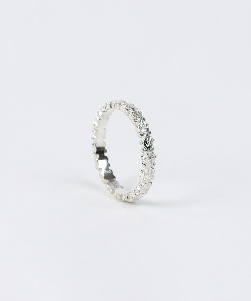 Address669 Acanthus Wreath W Ring