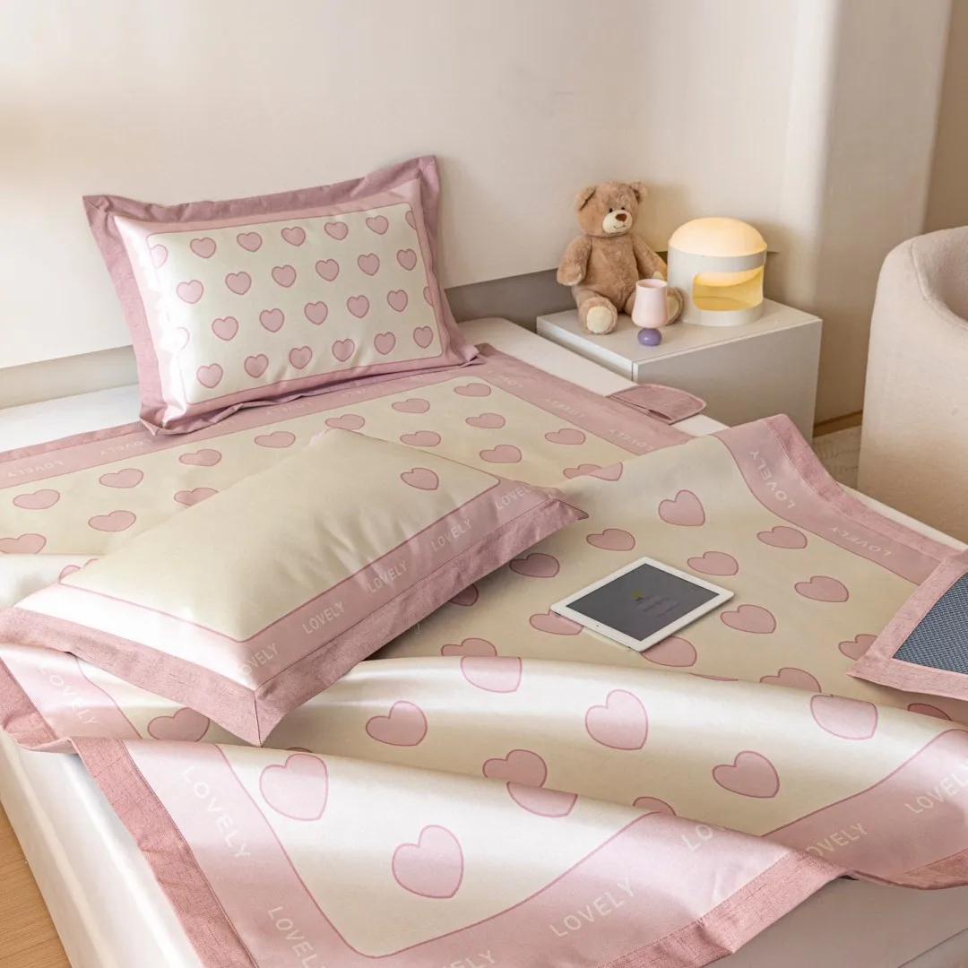 Милый летний комплект из трех предметов из ледяного шелка с принтом медведя — фото 5