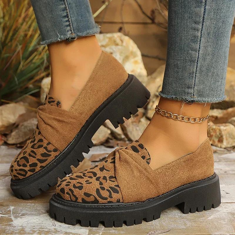 Vintage Leopard Platform Loafers for Women Spring Faux Suede Thick Sole Pumps Woman Metal Chain Casual Slip On Shoes 42