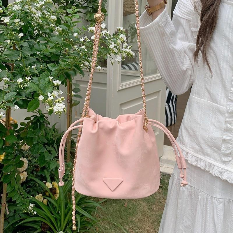 IELGY Cloud Puff Bag, Women's Pink Strap Chain Bag, Fashion Versatile Niche Shoulder Crossbody Bucket Bag