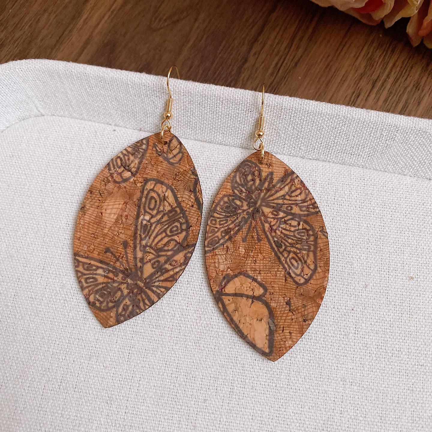 Винтажные кожаные круглые серьги с принтом, с нишевым дизайном, с крючками для ушей, легкие, роскошные, модные серьги высокого класса для женщин