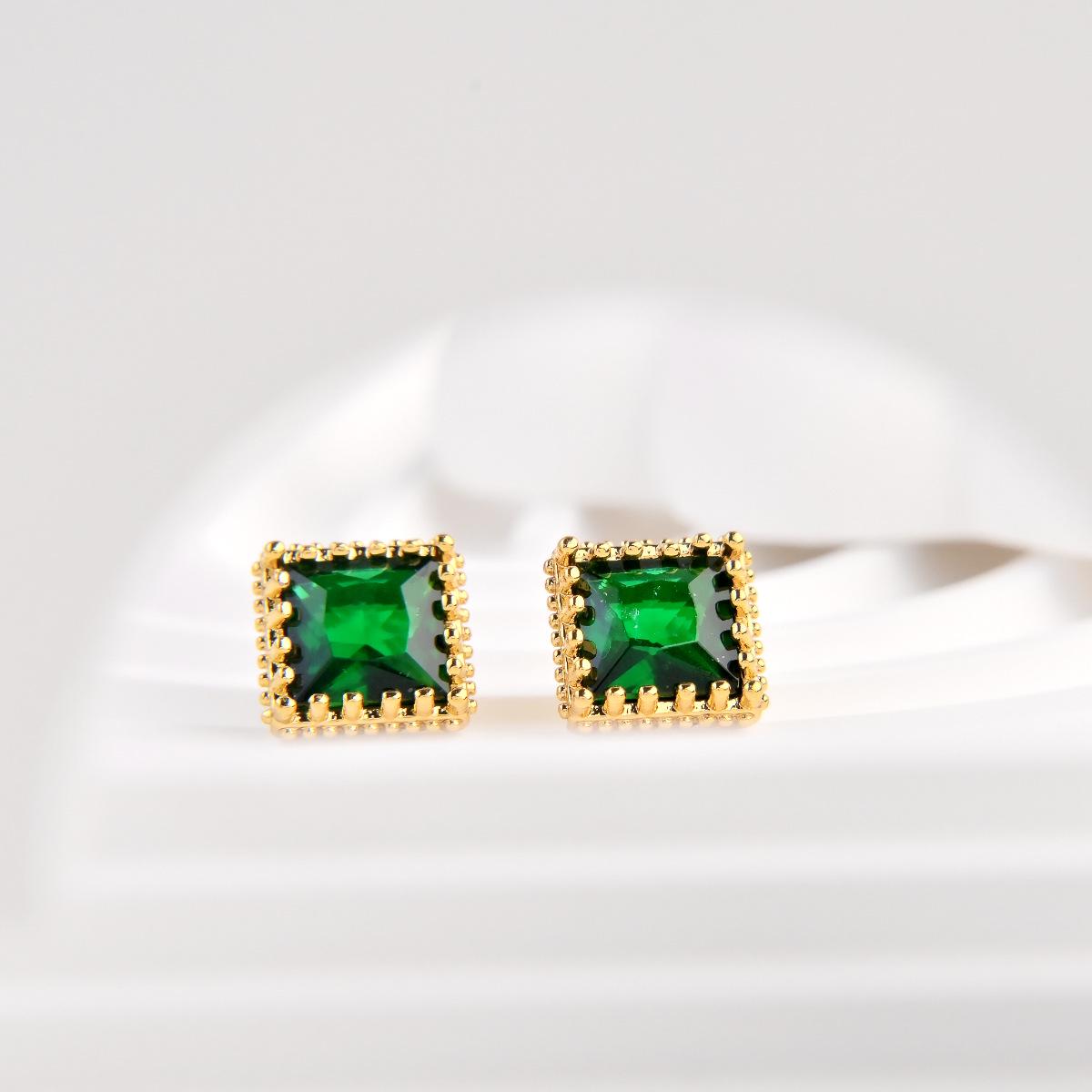 

Elegant Green Zirconia Stud Earrings: Retro, Fashionable, Versatile Style with Rhinestone Inlay for Women. Rhinestone Inlaid