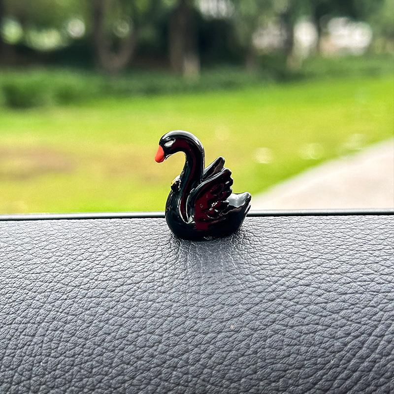 Cute Car Accessories Black and White Swan Micro Auto Decoration Creative Automotive Central Control Decoration Interior