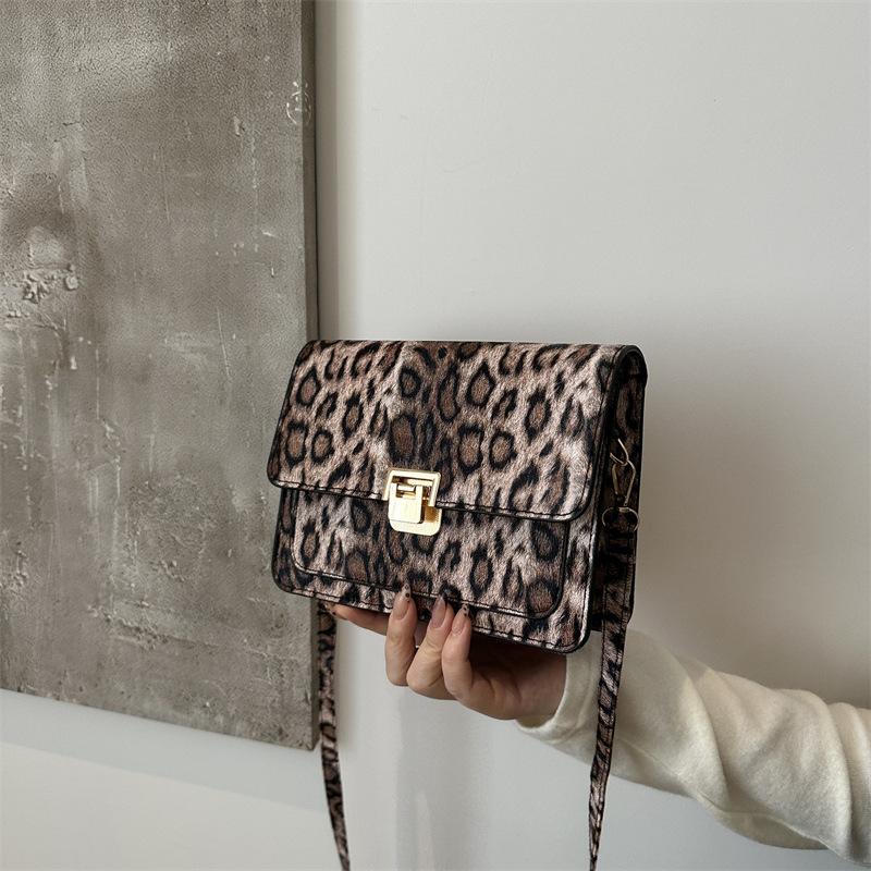 Fashionable and Unique Niche Design and Fashionable Commuting Handbag New Trendy Simple Single-shoulder Crossbody Small Square Bag