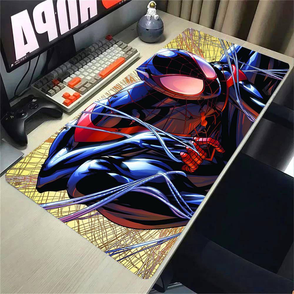 Marvel Spider Man Mauspade XXL Anime HD Gummi Tastatur Mauspade Geeignet für Schreibtisch Laptops Gaming Zubehör Rutschfest