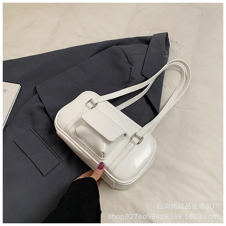

Korean version of fashion pu Boston bag shoulder bag women s 2025 autumn retro commuter bag women s casual armpit bag белый