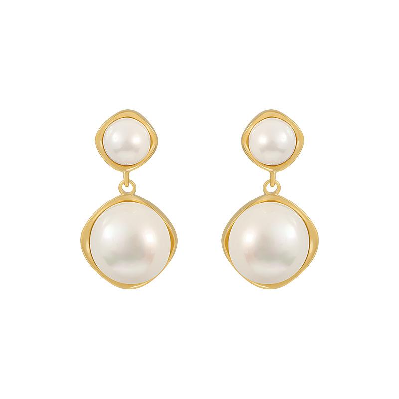 French Rhombus Pearl Earrings Stud Earrings Women'S Design Sense Earrings Temperament Fashion Earrings