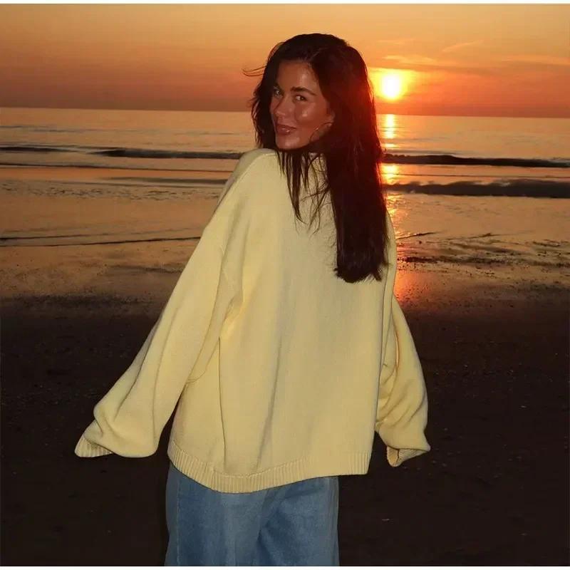 VAYLA Yellow Knitted Letter Sweater Women Elegant Round Neck Long Sleeve Short Pullover Casual Lady New Street Sweaters