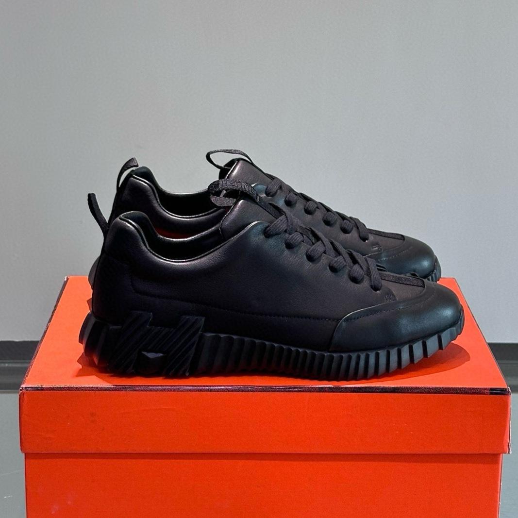 

European Station 2025 New Embroidered Leather Sports Shoes Versatile Casual Shoes Trendy Brand Light Luxury Breathable Travel Running Shoes 42