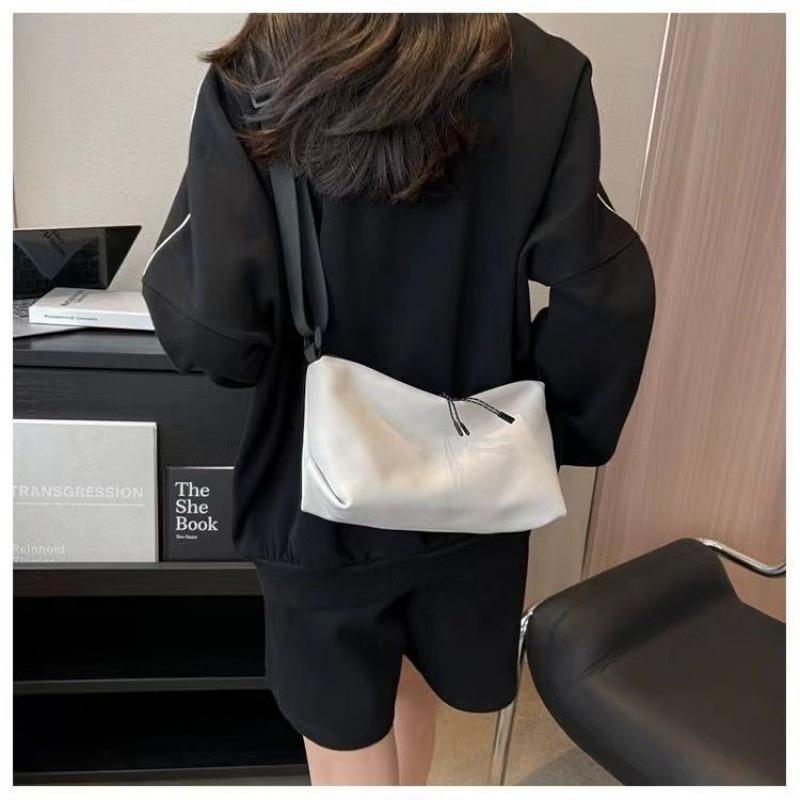 zZZ Women's Versatile Dumpling Crossbody Bag - 2024 Spring/Summer Trend Casual Sport Shoulder Bag