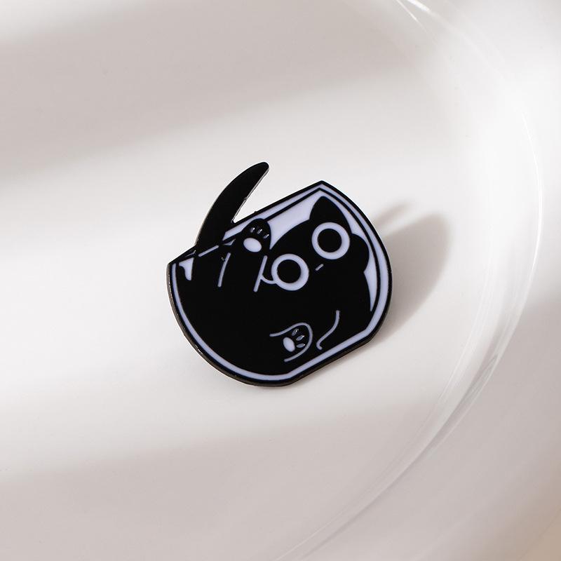 Cute Cartoon Little Black Cat Brooch Black Kitten Liquid Cat Personality Black Cat Alloy Badge Clothing Accessories