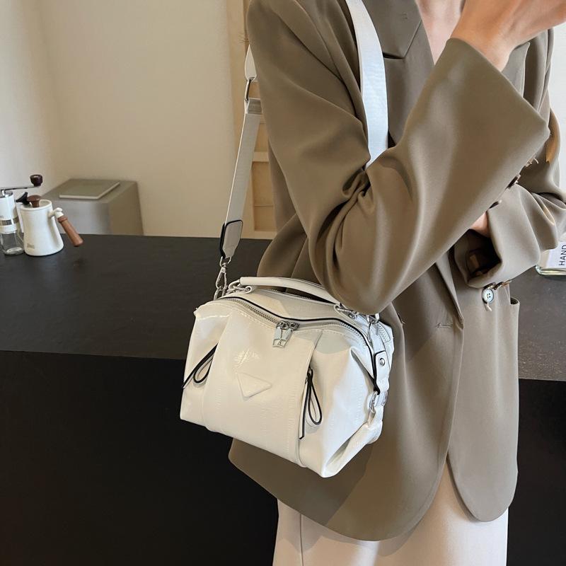Fashion Handbag Women's New Versatile Casual Shoulder Messenger Bag