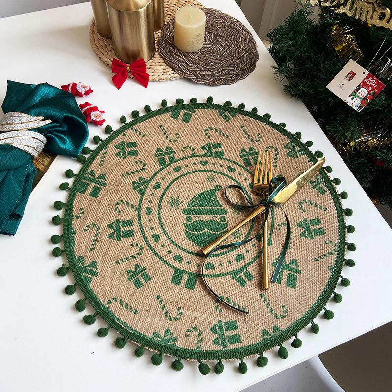 Christmas Retro Jute Placemat Round Printed Woven Dining Table Mat with Wool Ball Heat-Resistant Home Decorative Coffee Cup Mats