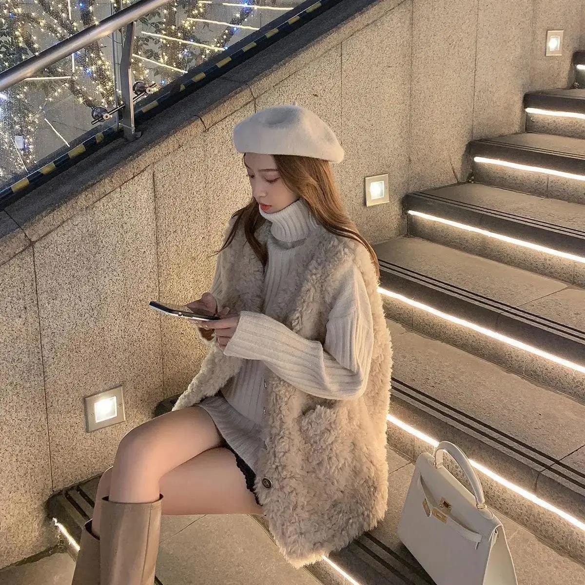 

Women s Lamb Fur Vest Leather and Fur Integrated Warm Vest Spring and Autumn Fashionable Outer Vest Jacket M хакі