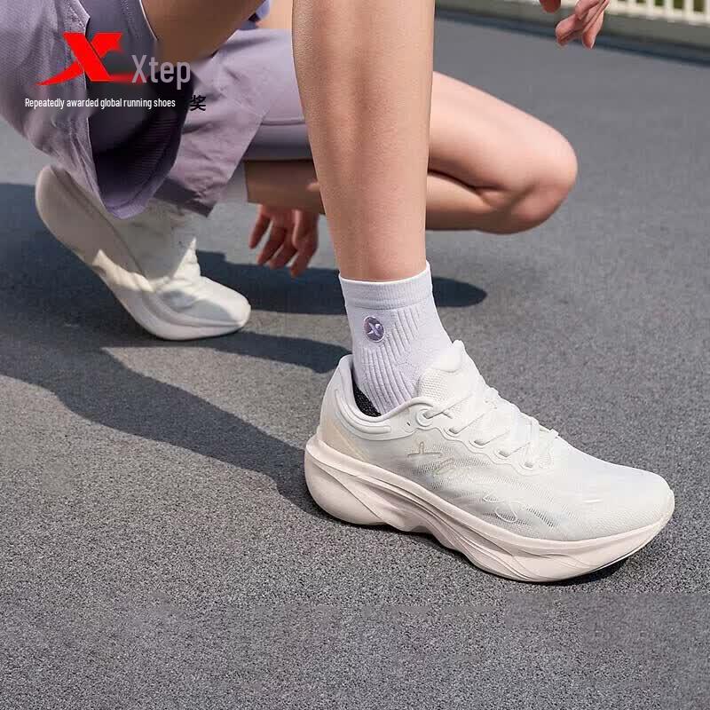 XTEP Women s Breathable Mesh Running Shoes 37.5
