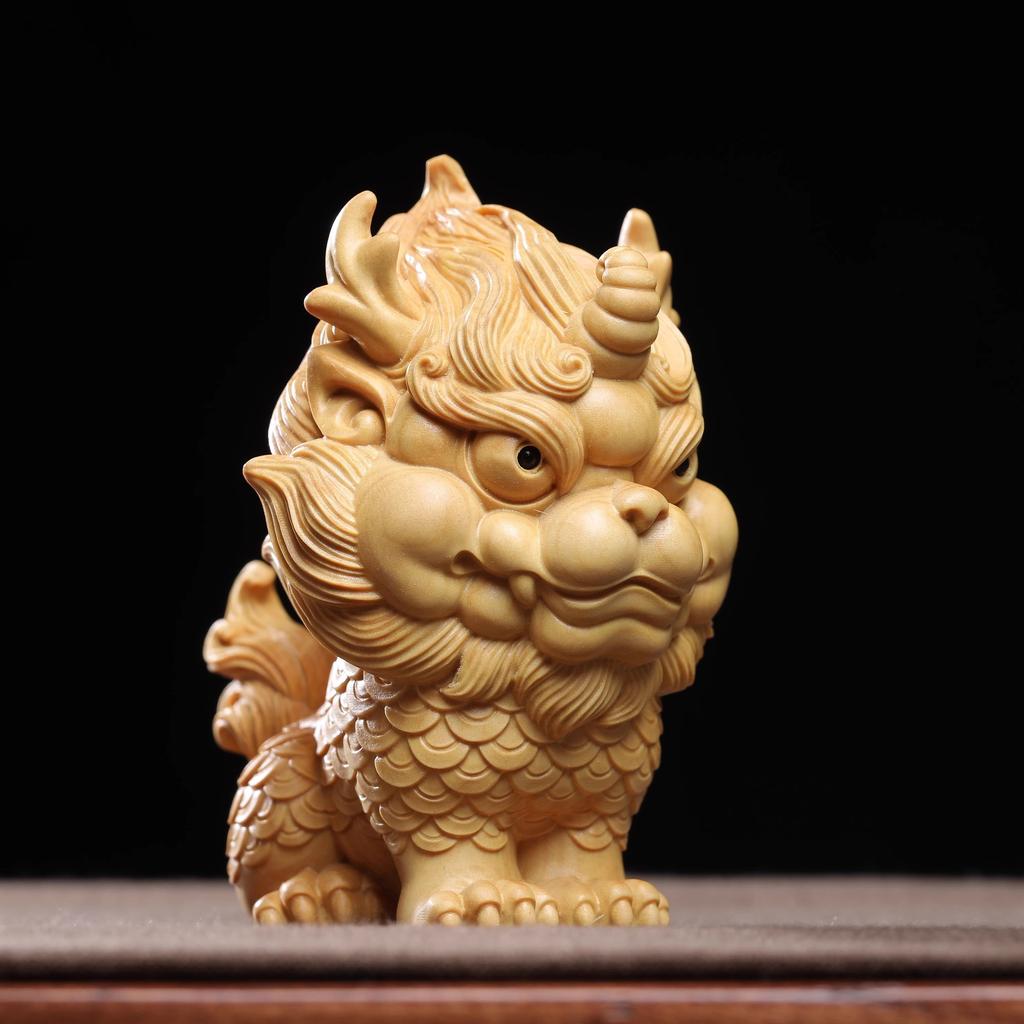 Miniature Statue Wooden Carving Auspicious Beast Qilin Ornament Office Accessories  Home Decoration Gift Collection Souvenirs