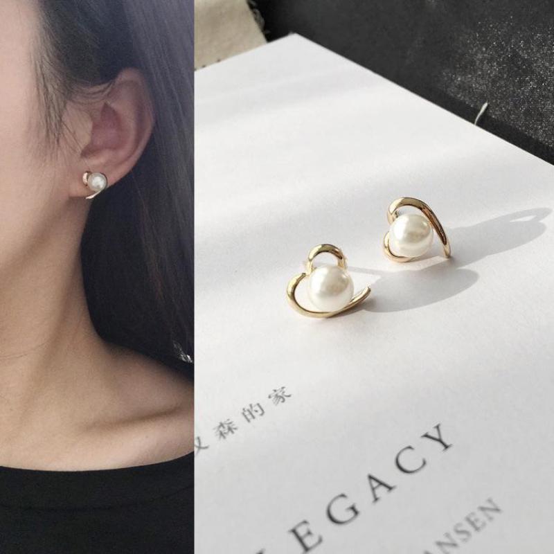 Hot Hearts Peach Heart Love Pearl Simple Personality Fashion Glide Earrings Zircon Stud Earrings For Women Brincos 2018 Cute