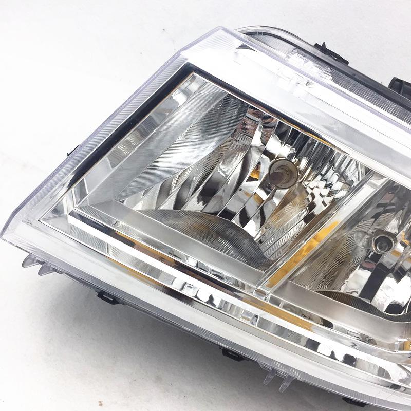 Compatible with 18 Models of Wuling Rongguang: New 18-Year Headlight Front Combination Light Assembly