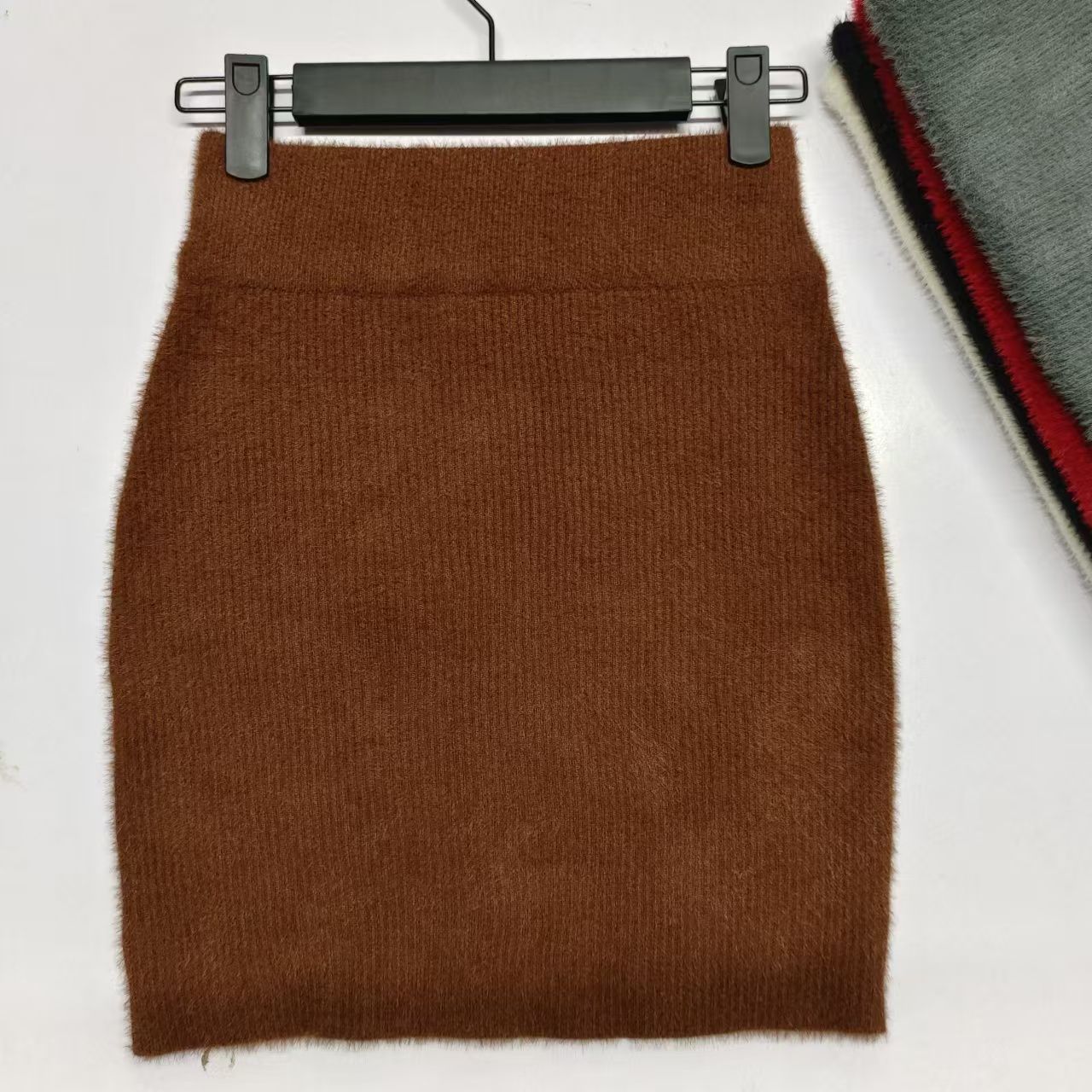 

Mink Velvet Hip Skirt Women s Autumn and Winter New High Waist Slim Skirt Without Slit Hip Skirt XL