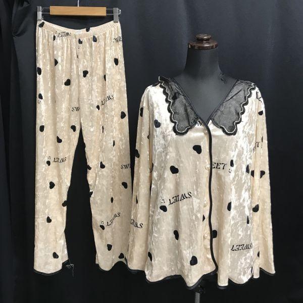 

Велюровый домашний костюм, пижамный комплект, женский L, бежевый, с рисунком сердечек, мягкая ткань(ИСПОЛЬЗОВАЛ)