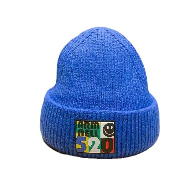 Student Wollmütze Koreanische Version Herbst und Winter Mode warm Buchstabenstickerei Strickmütze Damen süß cool Wind Winter Ohrenschutz Kältemütze