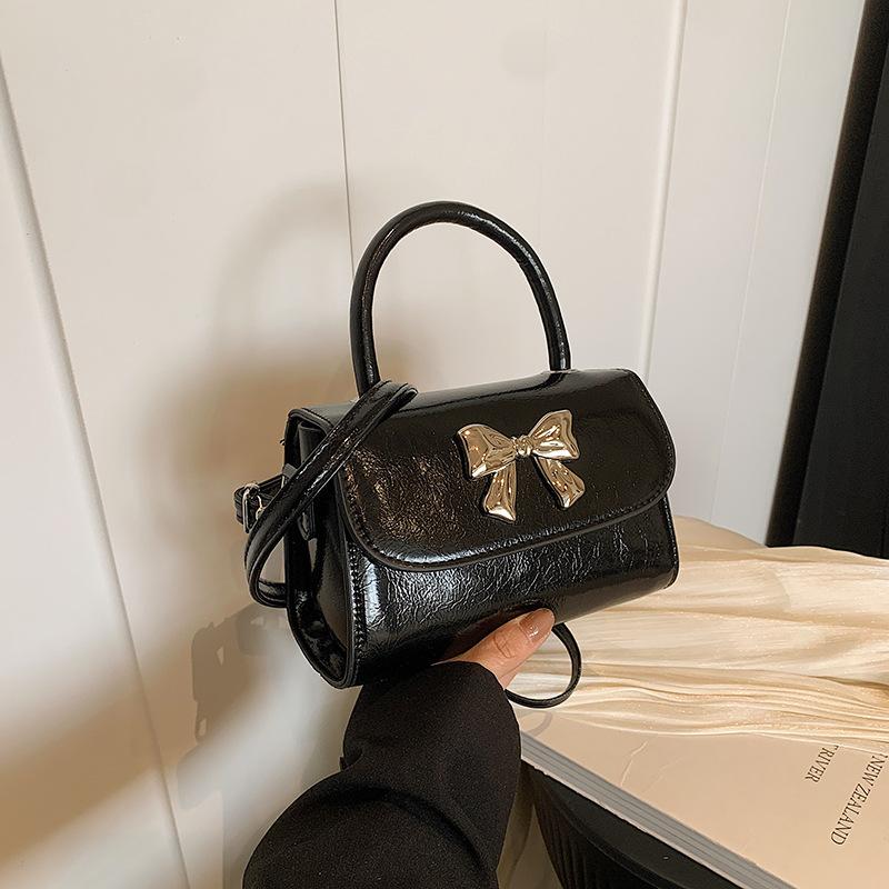 

New bag female beauty personalized fashion season shoulder messenger bag trend casual portable small square bag чёрный