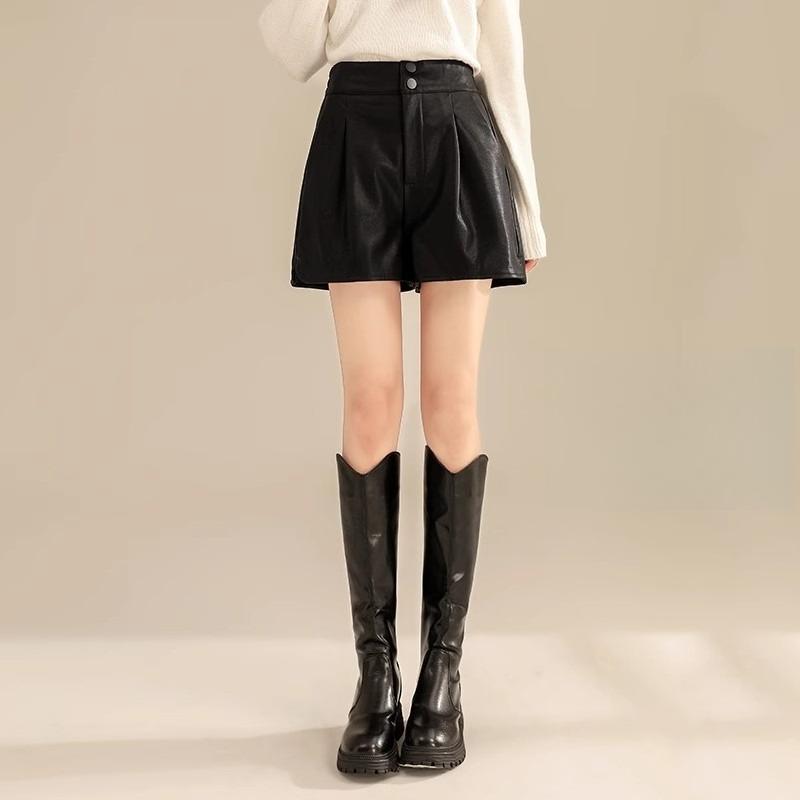 

Women s Fall High Waisted Slimming A-Line PU Leather Wide Leg Outer Wear Shorts Fall Winter Mini Shorts Versatile Slim Fit Hot Pants XS чёрный