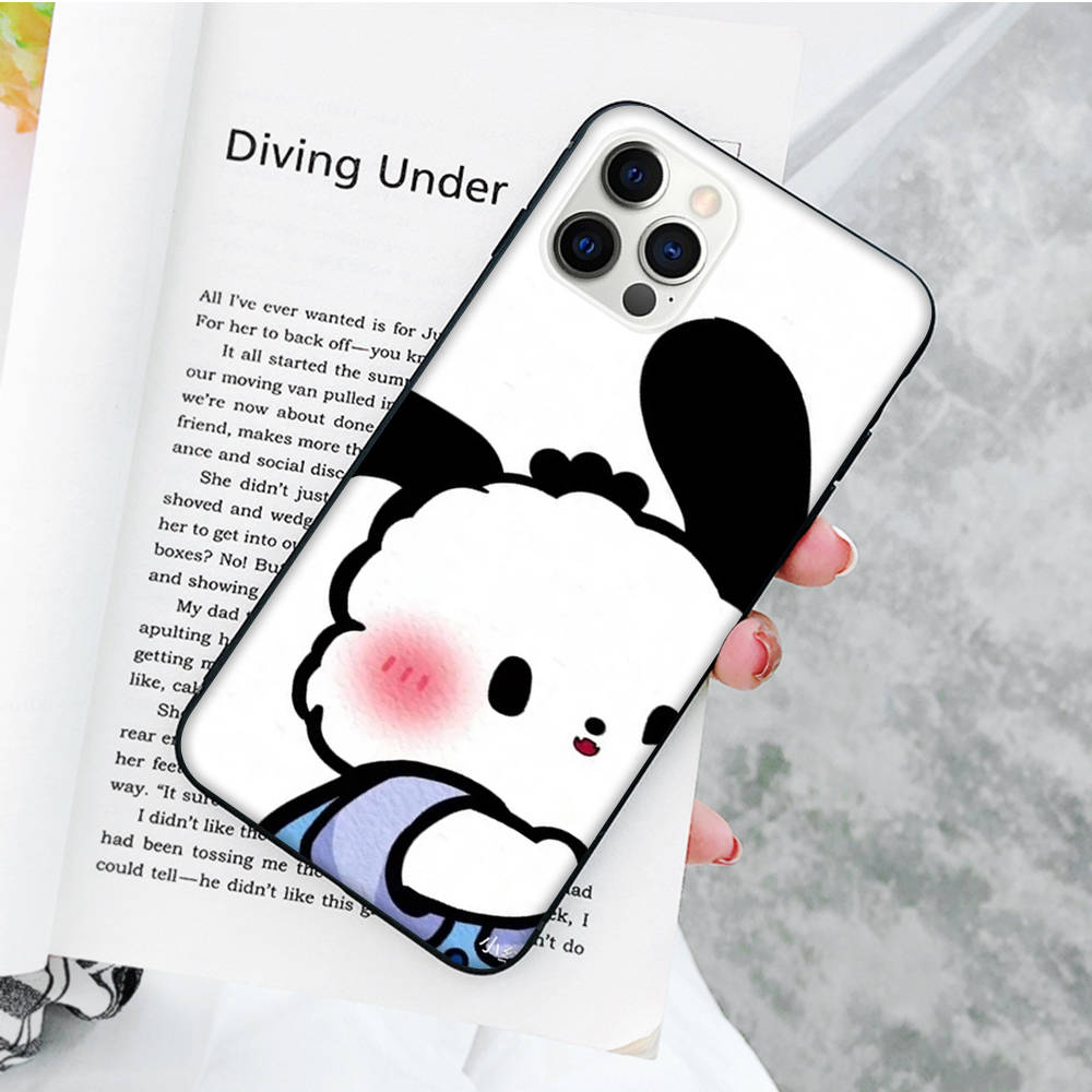 

Чехол JZ26 Cartoon Pochacco Black Sofe для iPhone 16 15 Plus 14 13 Pro 8 SE XR XS Max P30 Nova 5T Y5P Y6 Y7 Y8P Y9 Realme C30 C33 C31 VIVO Y36 V27 iPhone 16 Pro Max аэро