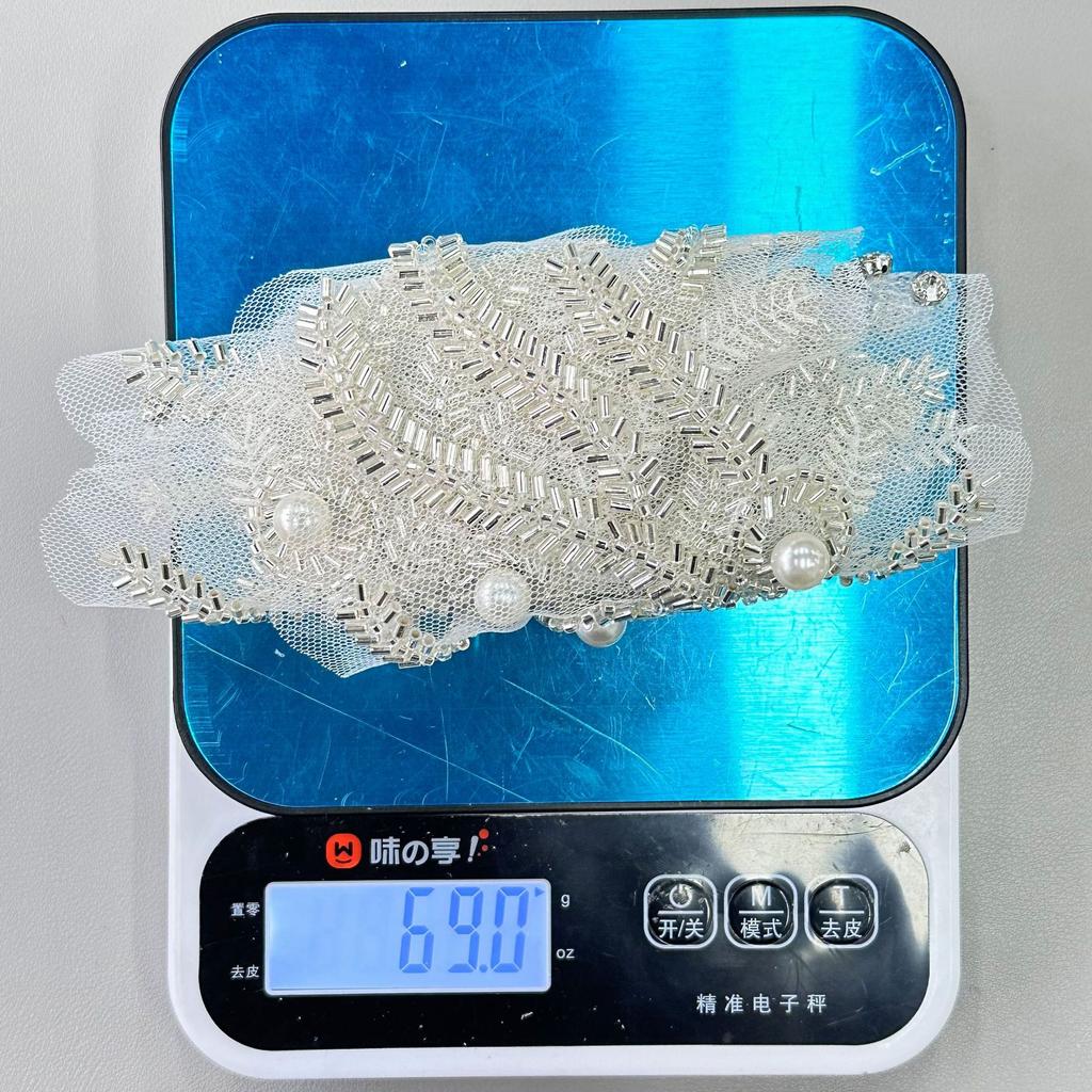 Nät, Nagelpärlor, Paljetter, Broderidekorationer, Blomsterlappar, Kläder, Klänningar, Bröllopsklänningar, Väskor, Accessoarer, Tyglappar