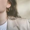 Silver Needle Cubic Zirconia Feather Dangle Earrings - Retro High-End Style, Niche Exaggerated Design for Women.