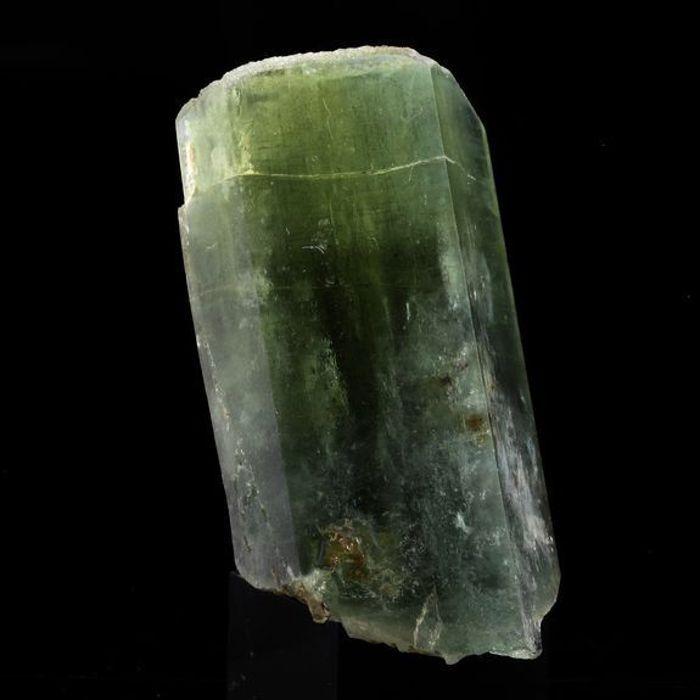 Pierres et Minéraux. Béryl vert. 757.0 ct. Madagascar..