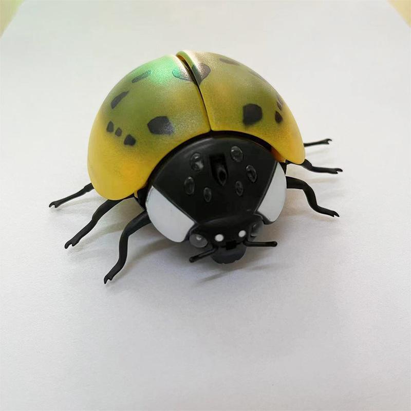 Sınır Ötesi Yeni Tuhaf Hile Simülasyon İndüksiyon Hamamböceği Elektrikli Sürünen İnteraktif Oyuncak Otomatik Engelden Kaçınma Uğur Böceği Modeli