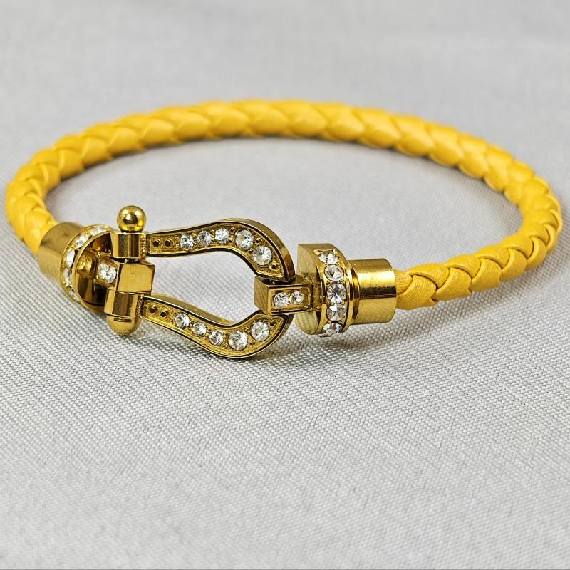 High-end Stainless Steel Full Brick Magnet Horseshoe Buckle Head Bracelet Gold-plated Diamond-encrusted Male and Female Couples Full Diamond Hand Rope
