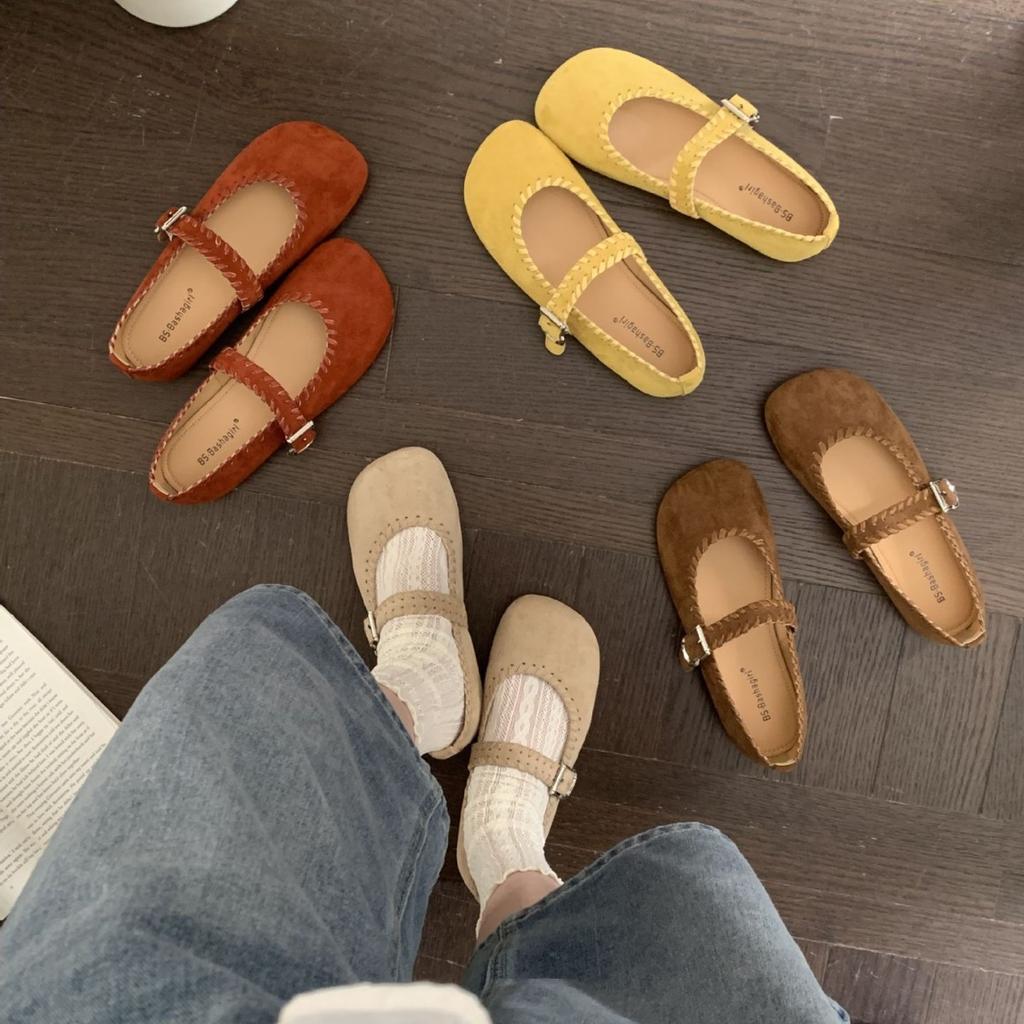 2025 Spring and Autumn New Fashion Versatile Niche Round Head Shallow Mouth Retro One-word Buckle Strap Single Shoes Small Leather Shoes Bar