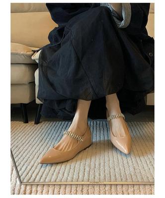 Version peau de mouton Chaussures à talonnettes pour petit homme français Chaussures à semelle plate pointues Chaussures Mary Jane pour femmes avec ceinture à mots en strass