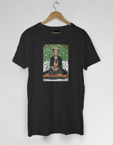 Frida Kahlo Flowers Men s T Shirt - Modern Vintage Hipster Art L