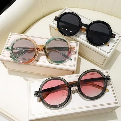 Lunettes de soleil rondes rétro à verres gris rose pour femmes 2022 Marque Tendance Monture Cercle Brillante Homme Lunettes Simples Nuances Lunettes de Soleil