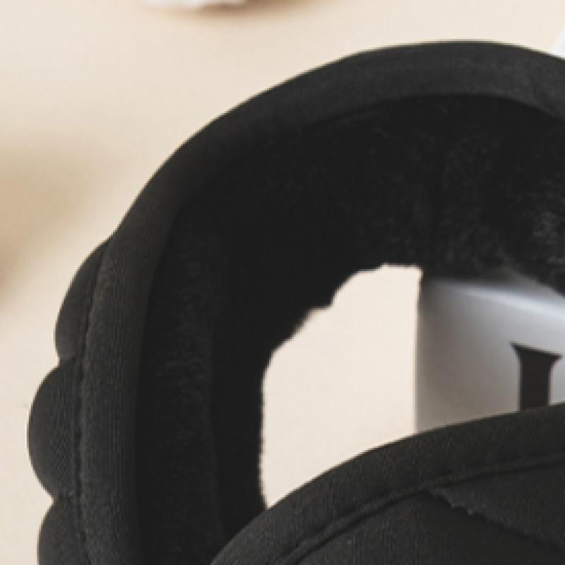 Daiso Padded Foldable Earmuffs Black