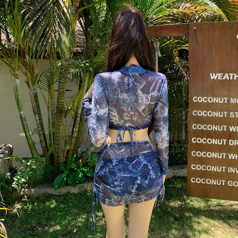 2024 Koreansk Ins Stil Bikini Sett: Fire-dels, slankende, high-end badedrakt med langermet cover-up