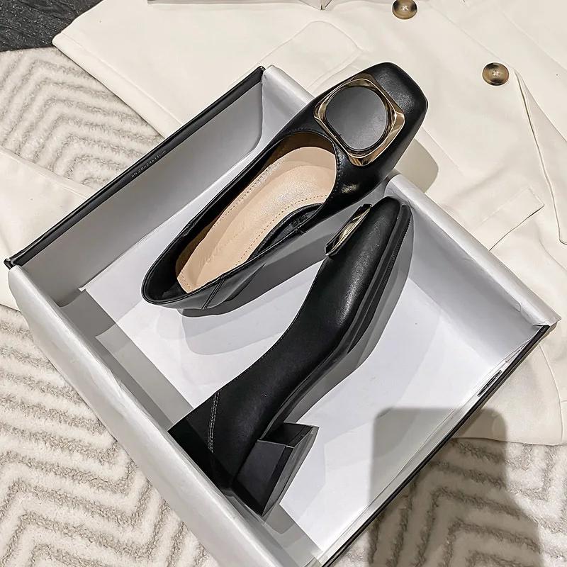 

2024 Весна Новые кожаные туфли для бабушек Женские толстые туфли Book Wind Fairy Wind Gentle Heel Single Shoes Большие размеры Женская обувь 33 чёрный