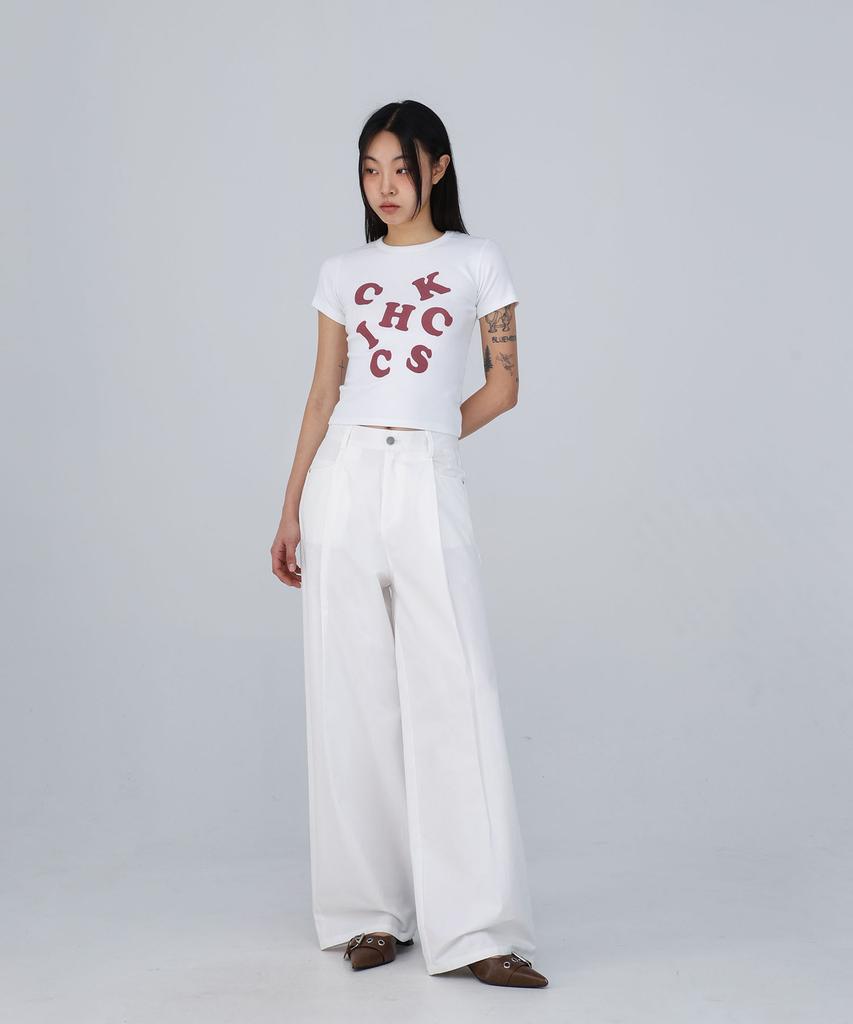 CHICKS Chicks Word Red Crop Short Sleeve Tee White