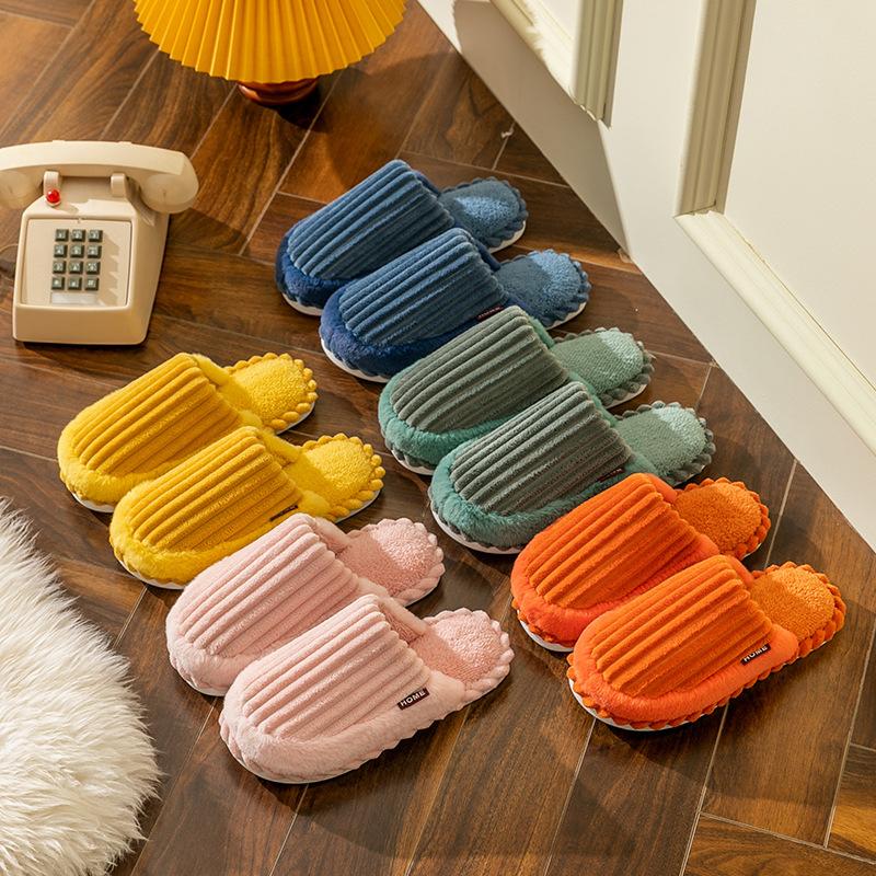 Naujos rudens ir žiemos medvilninės šlepetės, skirtos naudojimui namuose ir viduje, neslystančios, madingos, šiltos ir pūkuotos šlepetės