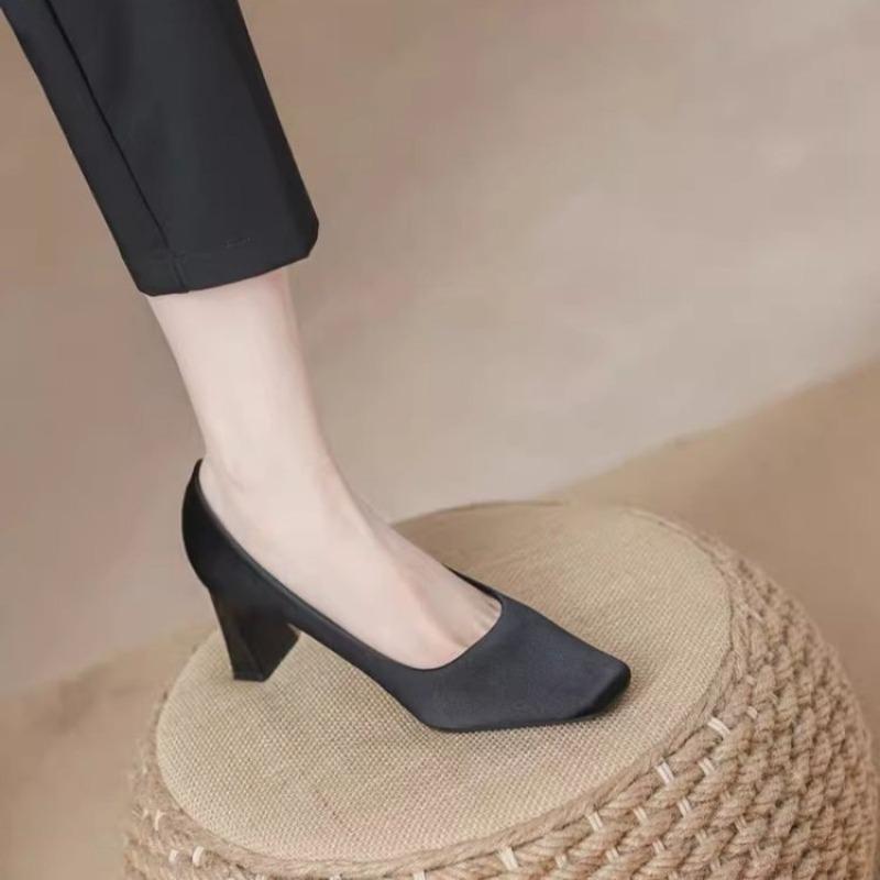 High Heels Femininity Socialite Autumn New Niche Design Thick Heel Nude Satin Commuter Shoes