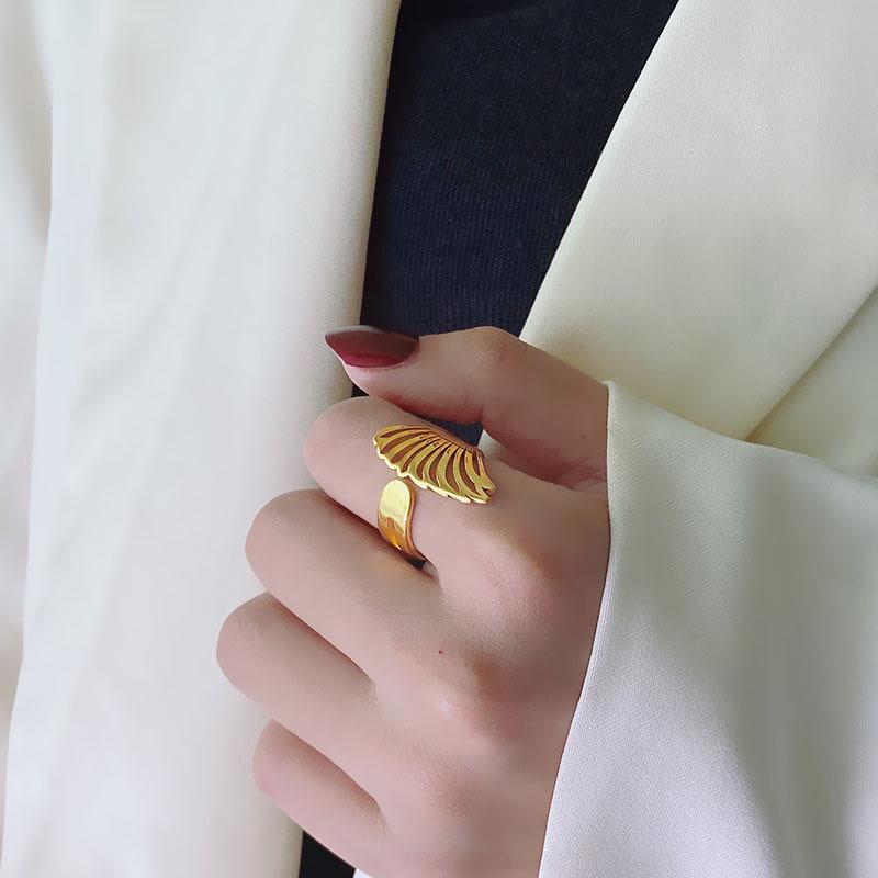 

Минималистичное кольцо из титановой стали в виде пера для женщин, геометрический дизайн, оттенок 18-каратного золота, модное акцентное украшение U.S. Size 7