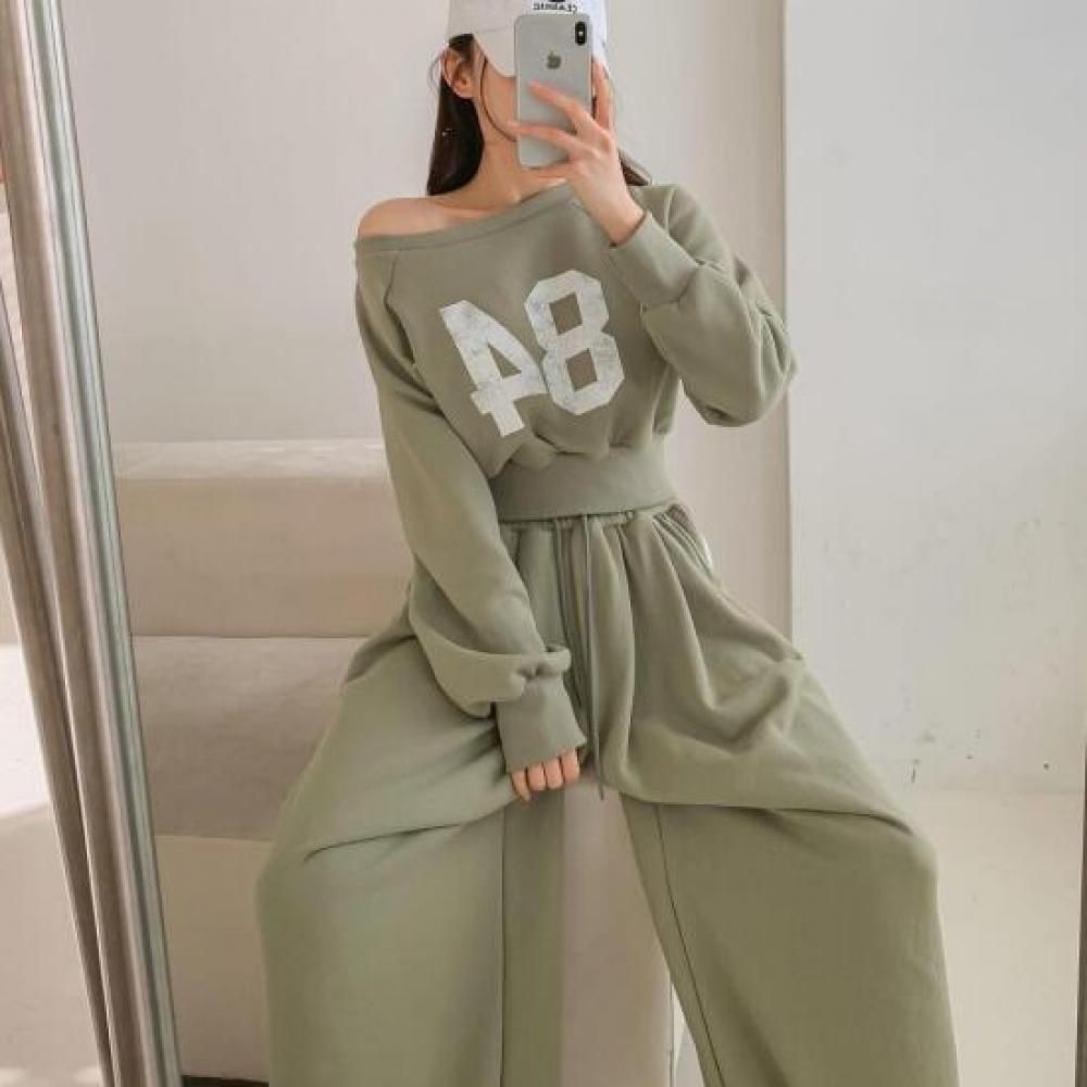 New Arrivals Open Run Aban Crop Sweatshirt Pleated Wide Pants 2 Pc